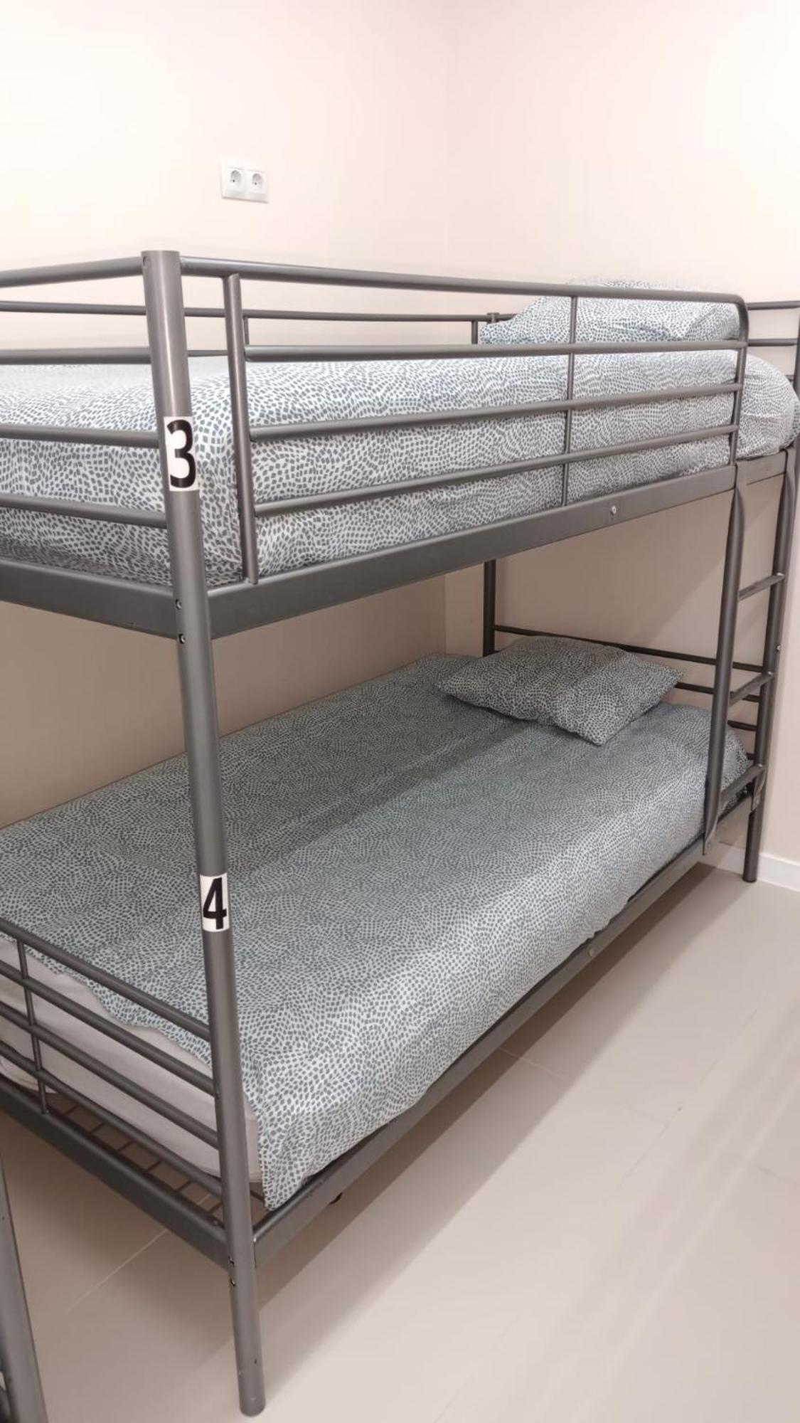 Hostel Las Rosas Madrid Dış mekan fotoğraf