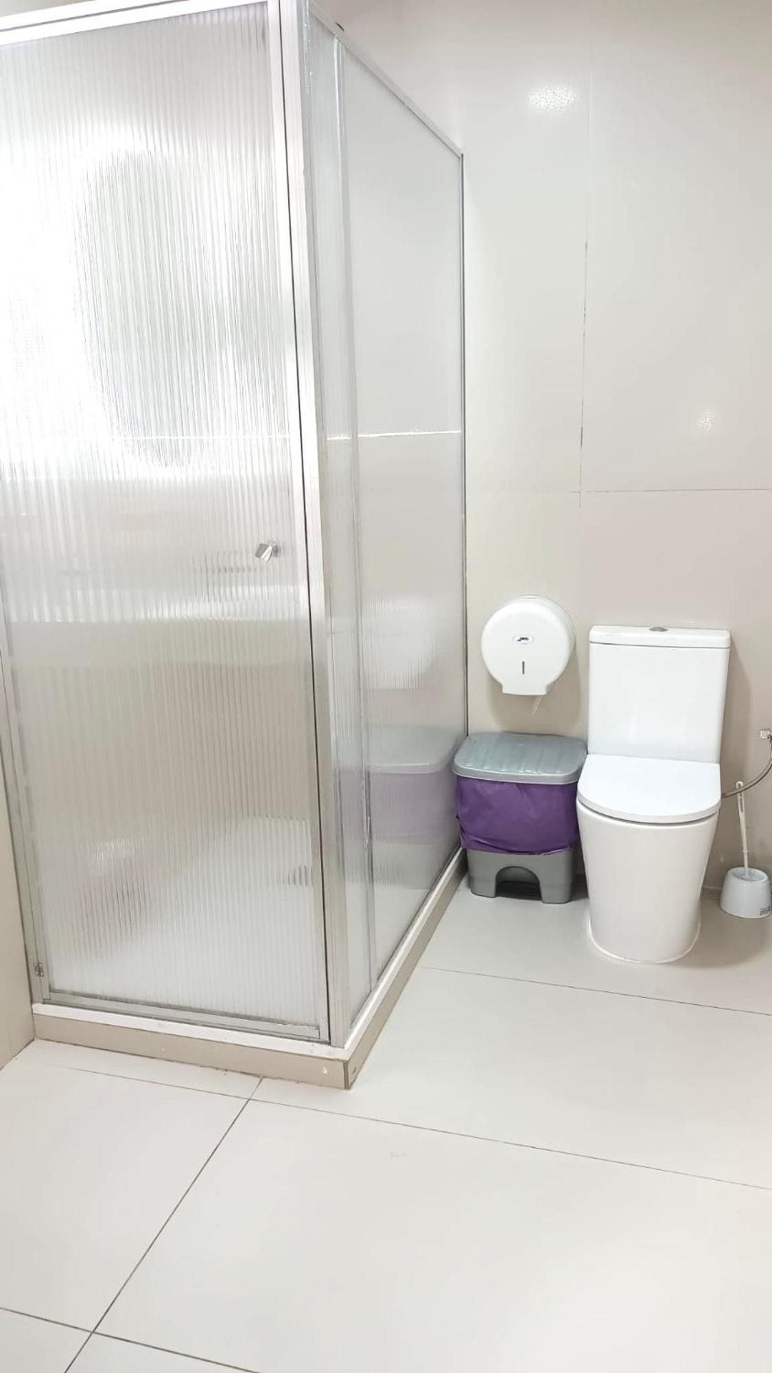 Hostel Las Rosas Madrid Dış mekan fotoğraf