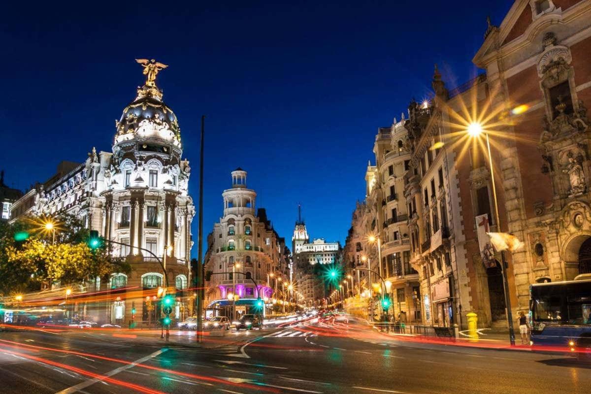 Hostel Las Rosas Madrid Dış mekan fotoğraf