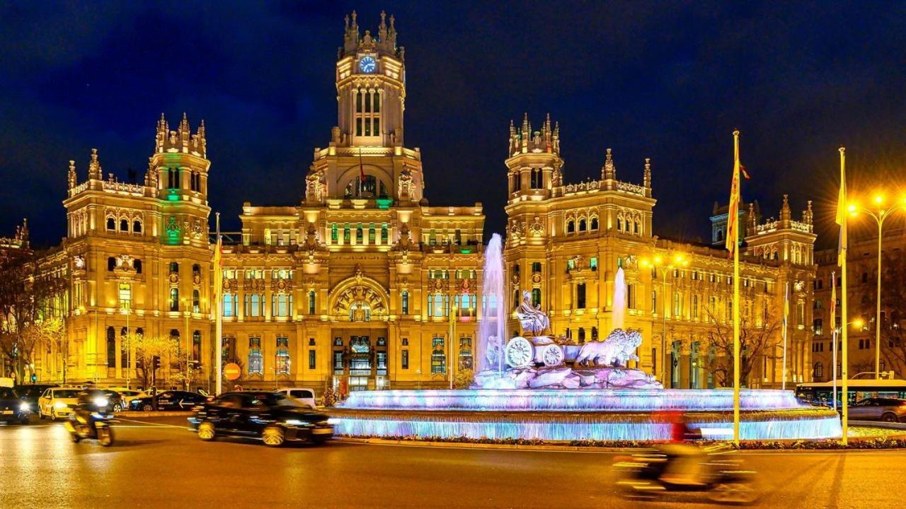 Hostel Las Rosas Madrid Dış mekan fotoğraf