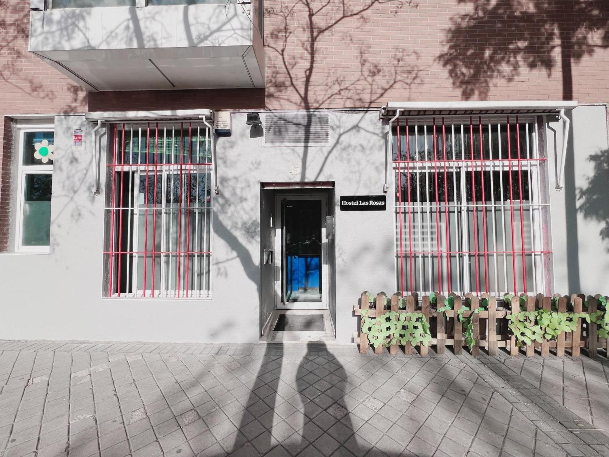 Hostel Las Rosas Madrid Dış mekan fotoğraf