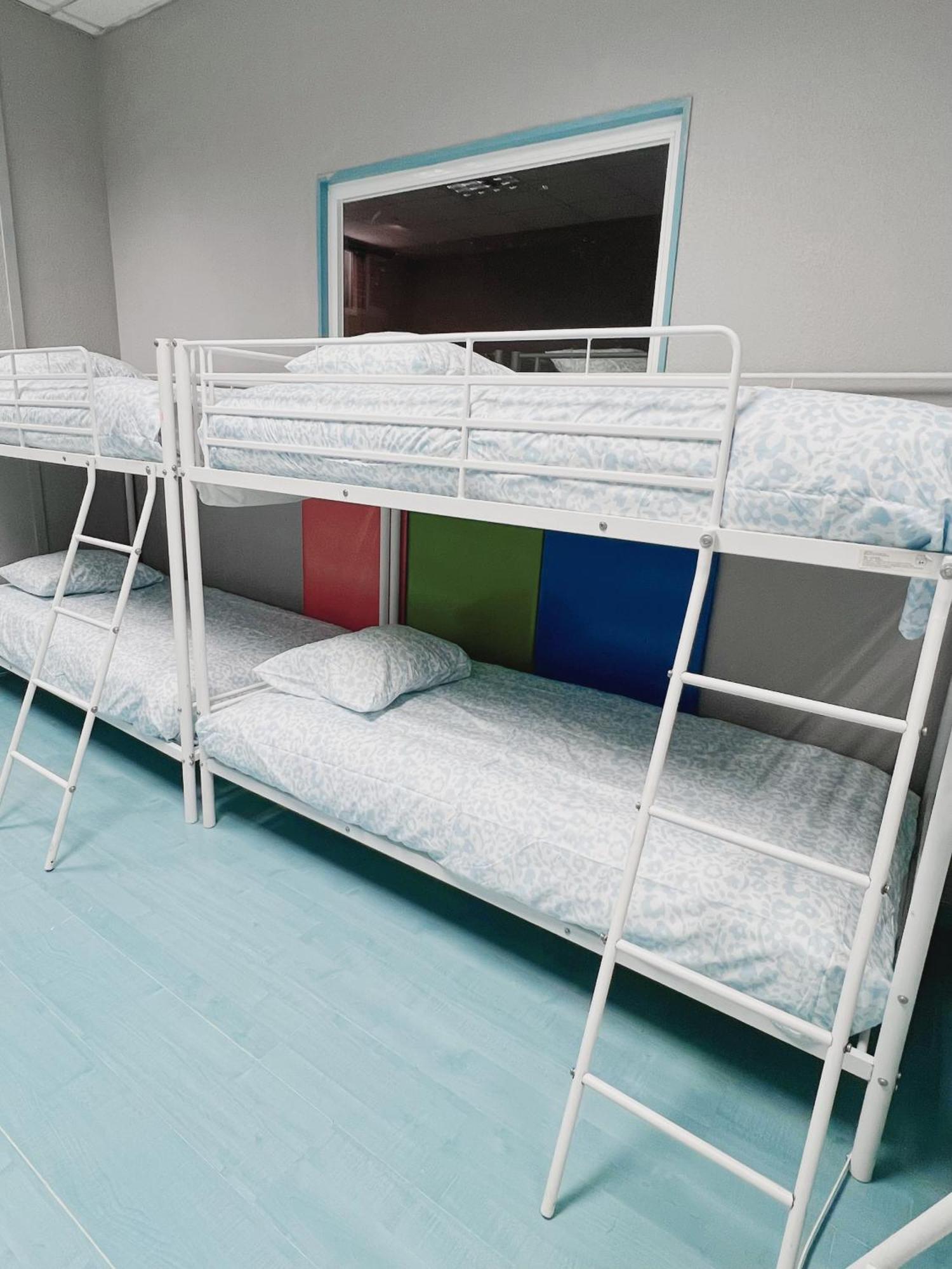 Hostel Las Rosas Madrid Dış mekan fotoğraf