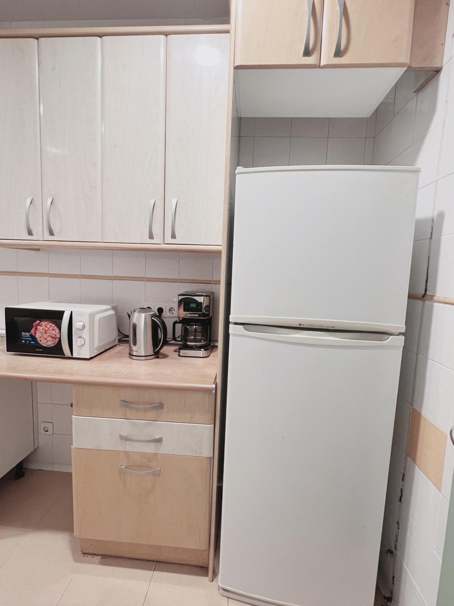 Hostel Las Rosas Madrid Dış mekan fotoğraf
